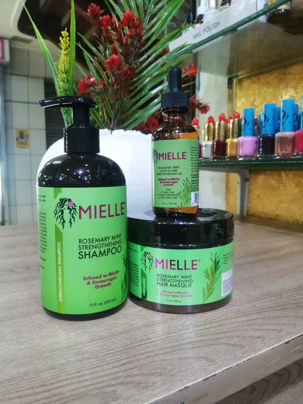 Pack Soin &amp; Sublimation Capillaire 3-en-1 – Coffret Brunka Nielle (Shampoing, Masque &amp; Sérum au Romarin et Menthe) + Lisseur Professionnel DSP + Spray Retouche Racines Rose Berry (75 ml)