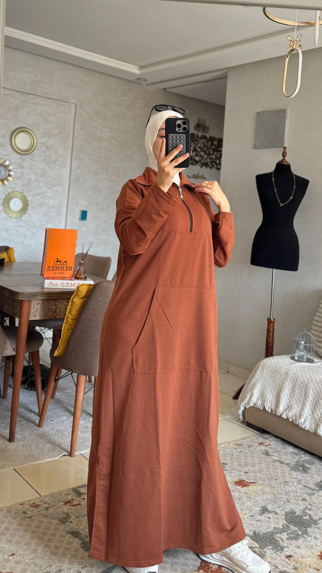 كسوة أنيقة بسنسلة وجيب - عملية ومريحة لكل يوم