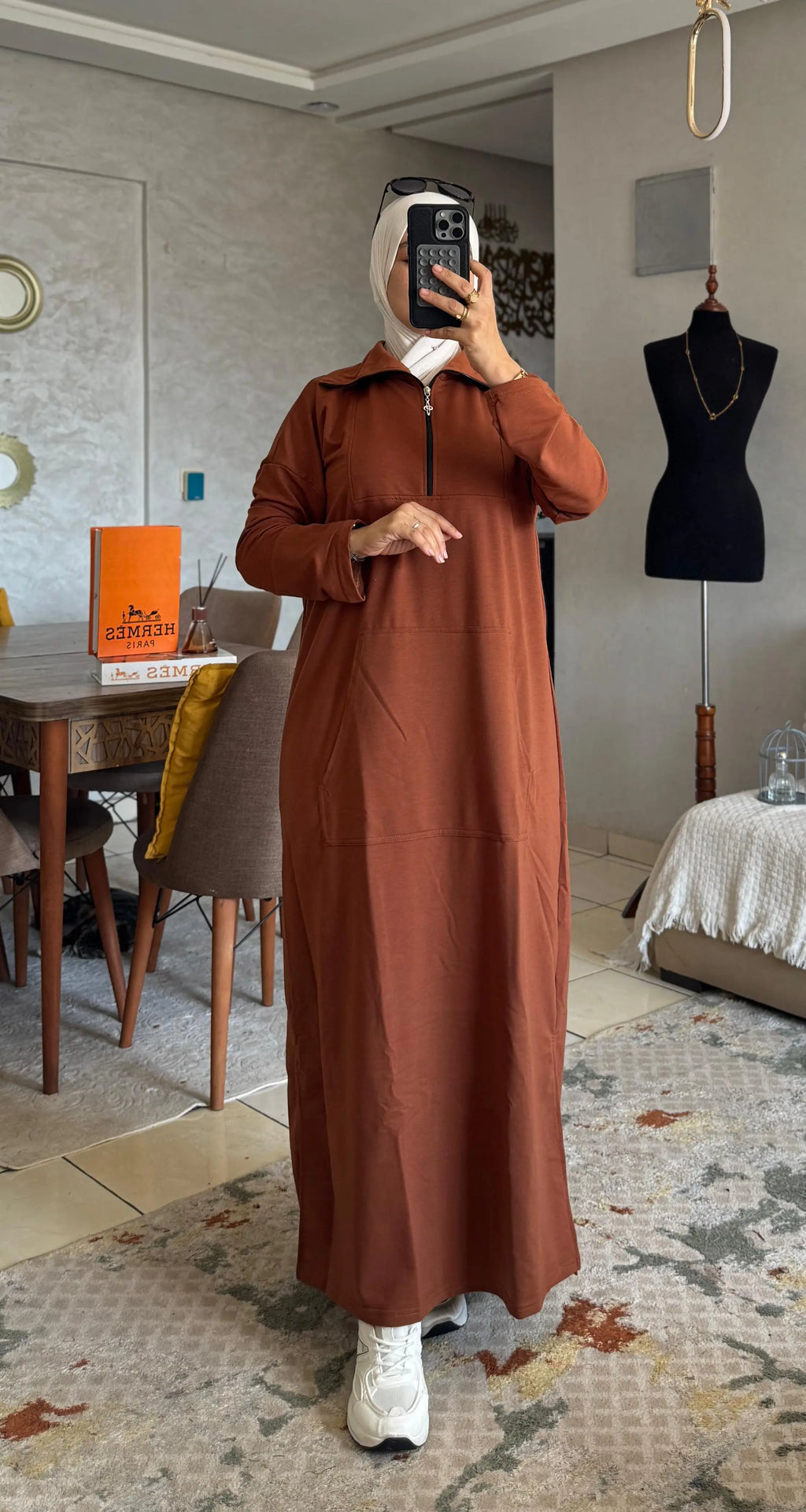 كسوة أنيقة بسنسلة وجيب - عملية ومريحة لكل يوم