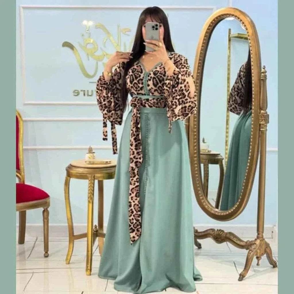 قفطان المنمر الأنيق - بأكمام واسعة وثوب كريب روزا الفاخر