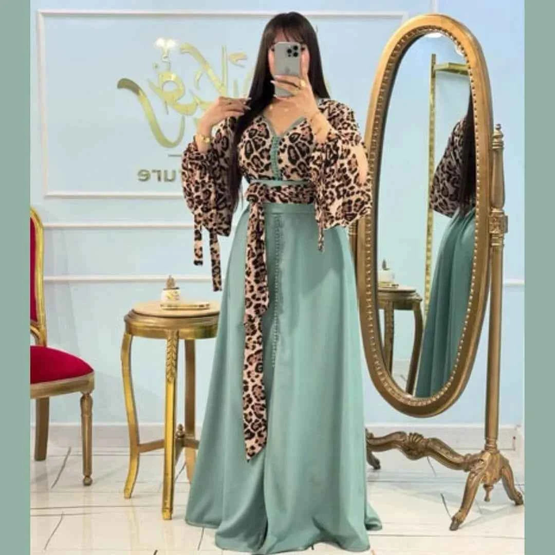 قفطان المنمر الأنيق - بأكمام واسعة وثوب كريب روزا الفاخر