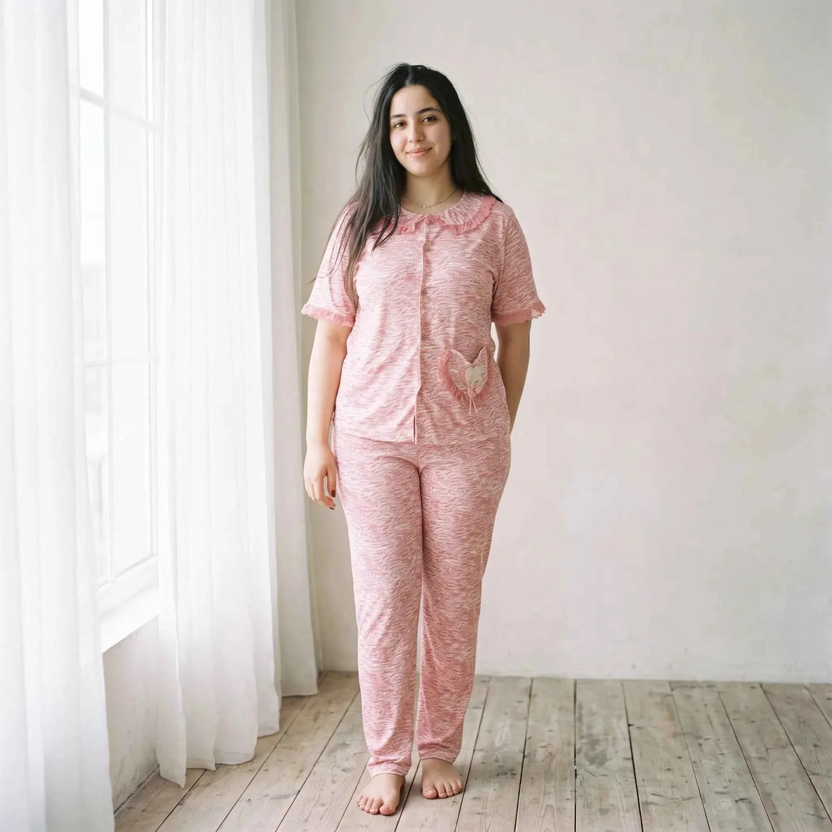 Pyjama Doux Tissu Rib – Poche Cœur &amp; Finitions Dentelle